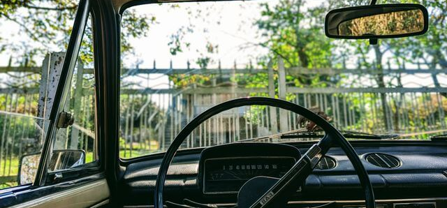 Car windshield without tint